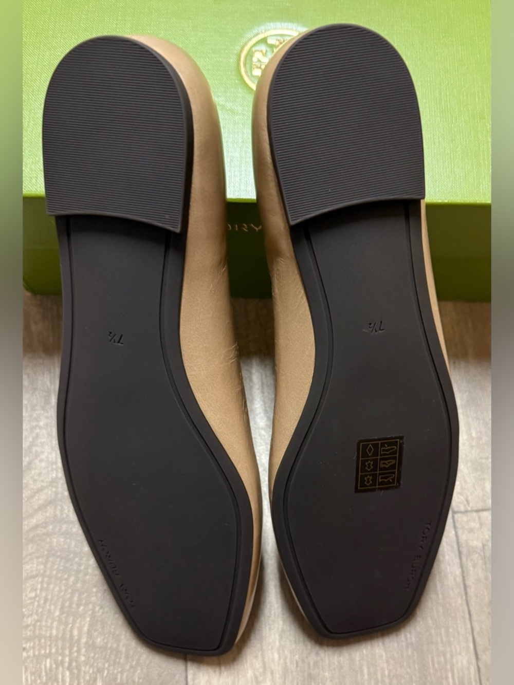 Tory Burch Camel Leather Logo Ballet Flats - Picture 6 of 6